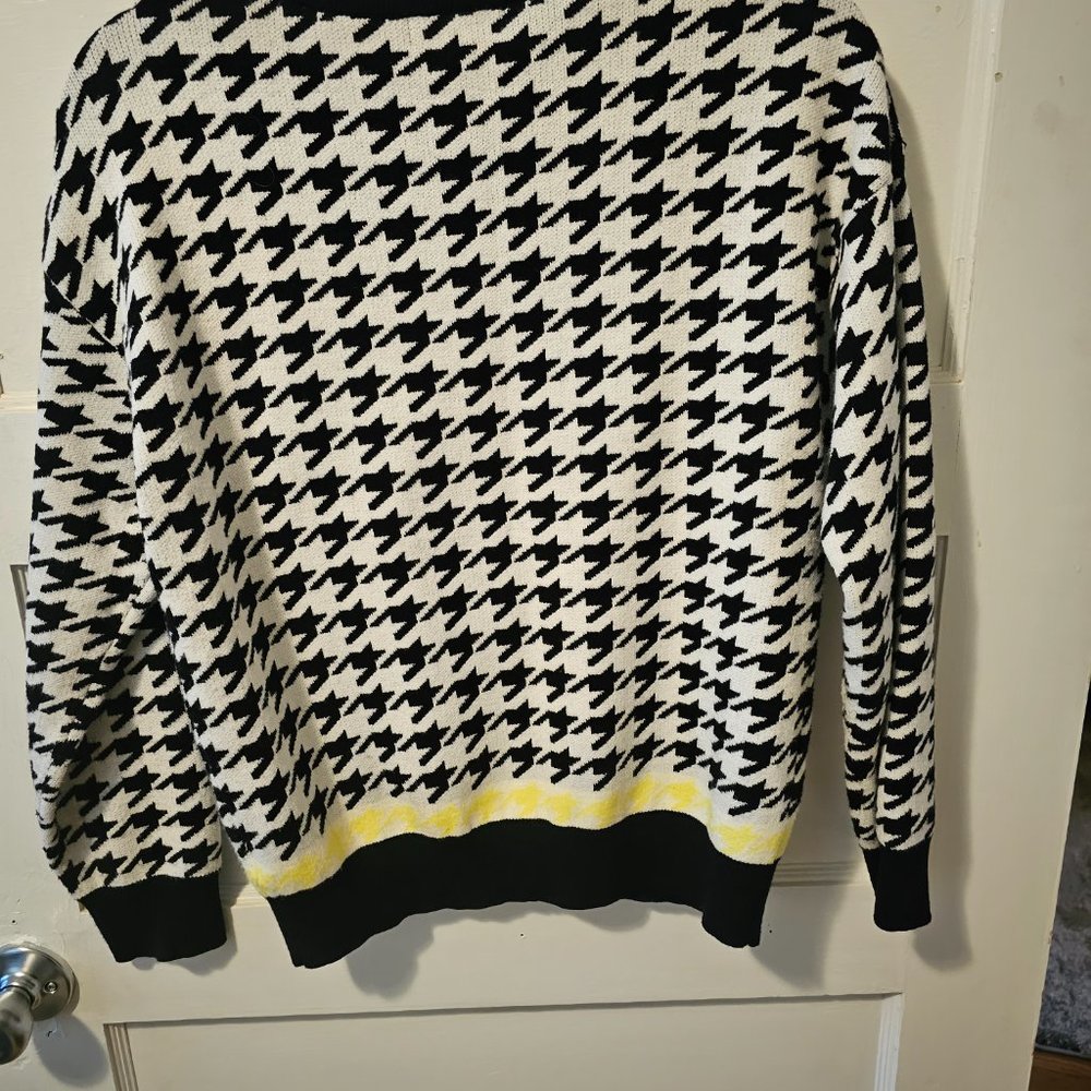 Sweater - Picture 3 of 5